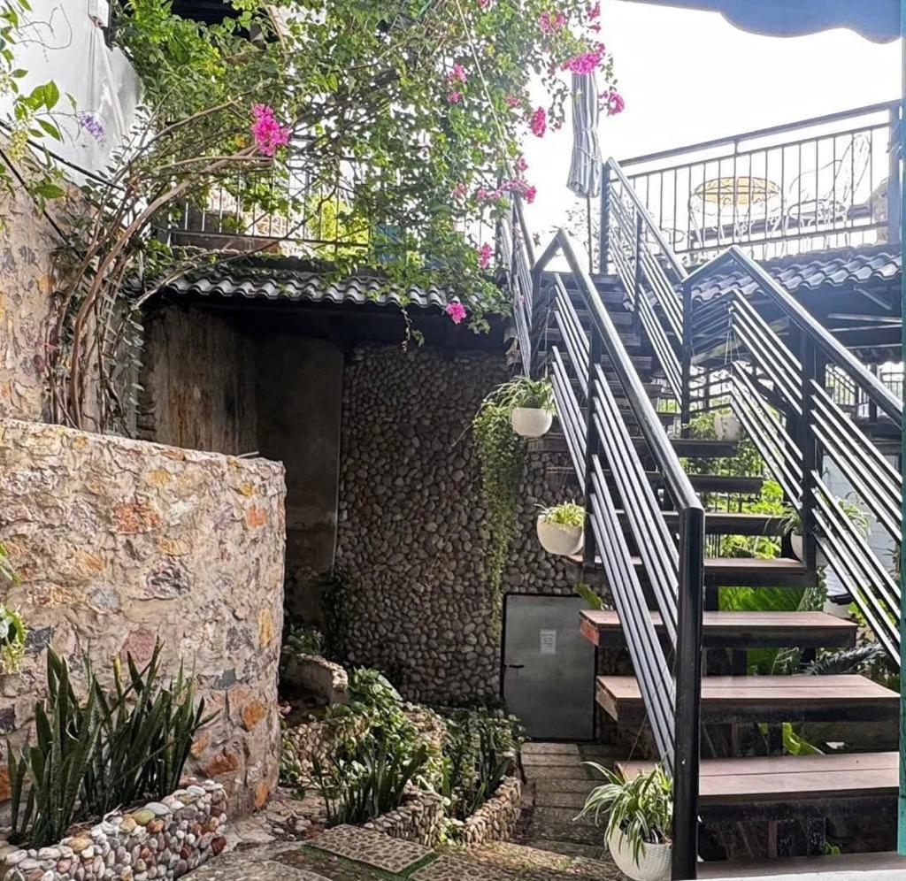 Bed and Breakfast The Nam Du Hill Esterno foto